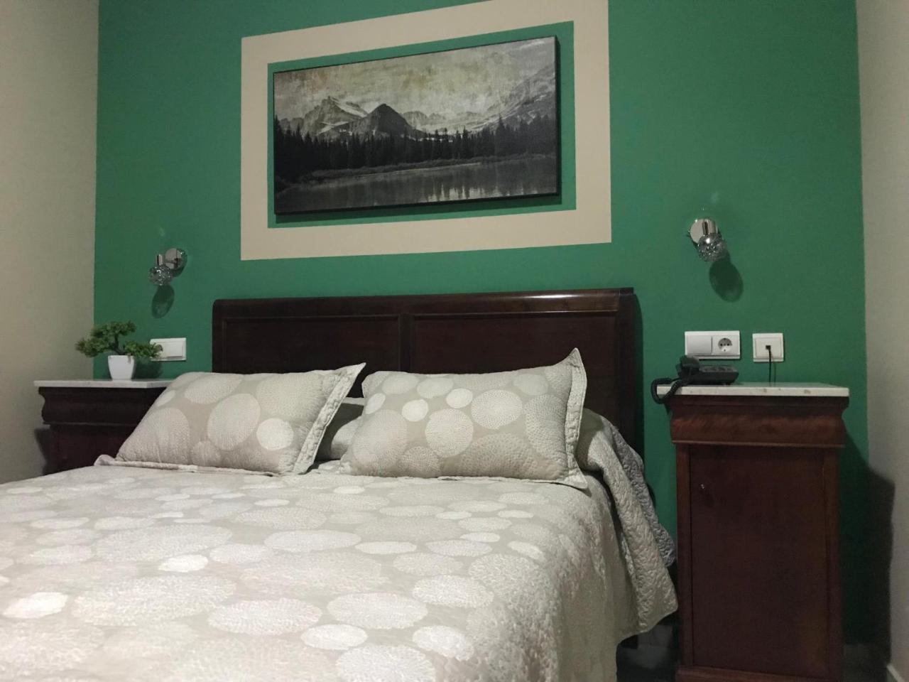 Hostal Puerta Carmona Σεβίλλη Εξωτερικό φωτογραφία