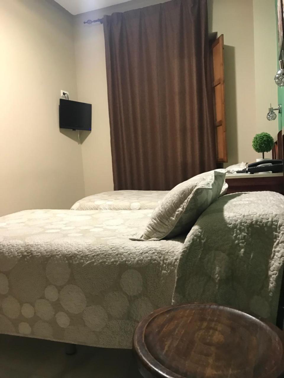 Hostal Puerta Carmona Σεβίλλη Εξωτερικό φωτογραφία