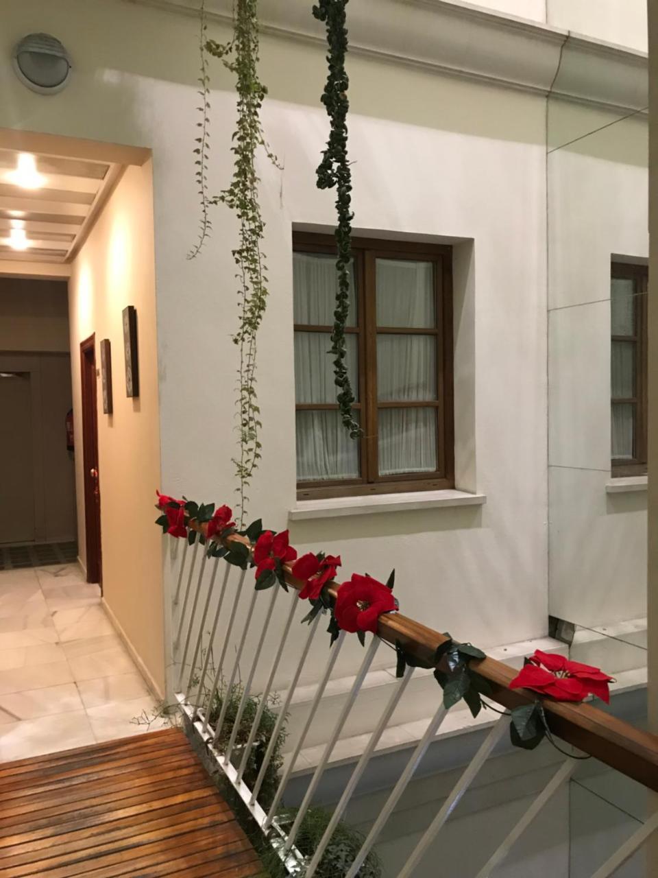 Hostal Puerta Carmona Σεβίλλη Εξωτερικό φωτογραφία